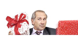 Betriebliche Weihnachtsgeschenke können eine gute Möglichkeit sein, die eigenen Mitarbeiter zu motivieren. Bei Guthabenkarten bis zu 104 Euro können Unternehmen zudem Steuervorteile nutzen. (©Doris Heinrichs - stock.adobe.com)