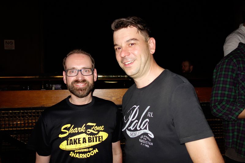 (l.) Björn Eike Bartsch und Johannes Schneider, Sharkoon (Bild: IT-BUSINESS)