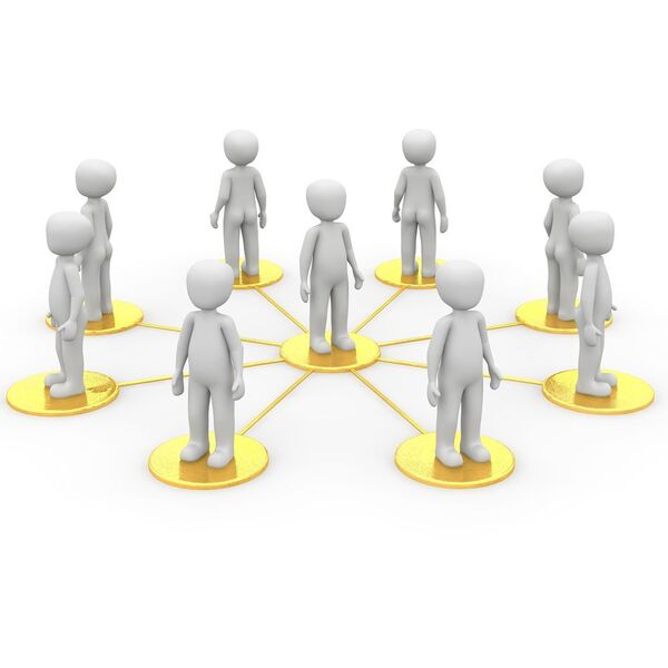 3. Organisation anpassen. Je nach Ziel muss der IT-Dienstleister seine interne Organisation anpassen: Aufteilung nach Bereichen oder Technologie, möglicherweise Schaffung von virtuellen Teams aus mehreren Bereichen, die den Kunden interdisziplinär begleiten können.  (Pixabay)