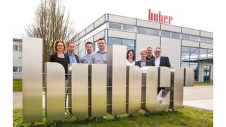 Geschäftsführer und Vorstand von Huber und Van-der-Heijden freuen sich auf eine erfolgreiche gemeinsame Zukunft: V.l.n.r.: Beatrice Geiler (Vorstand Huber), Joachim Huber (Vorstand Huber), Mirko Laskowski (Geschäftsführer VDH), Andrej Kepler (Geschäftsführer VDH), Bärbel Huber (Vorstand Huber), Christoph Plagens (bisheriger Inhaber VDH), Frank Rieger (Aufsichtsrat Huber), Daniel Huber (Vorstand Huber). (Huber)