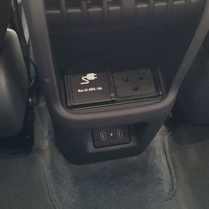 Eine 220-Volt-Steckdose ist an Bord.(Bild:  Wehner - VCG)