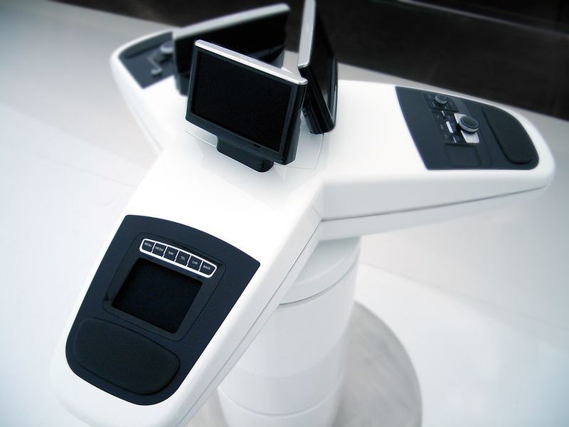 Touchpads und Dreh-Drück-Steller verbessern bei Audi die User Experience. (designaffairs)
