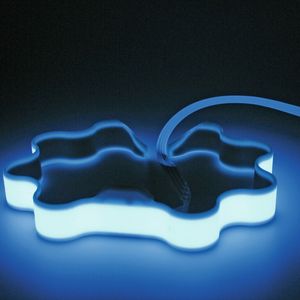 Integrierte Elektrolumineszenz-Leuchtfolie mit Inverter in FLM-Bauteilen.