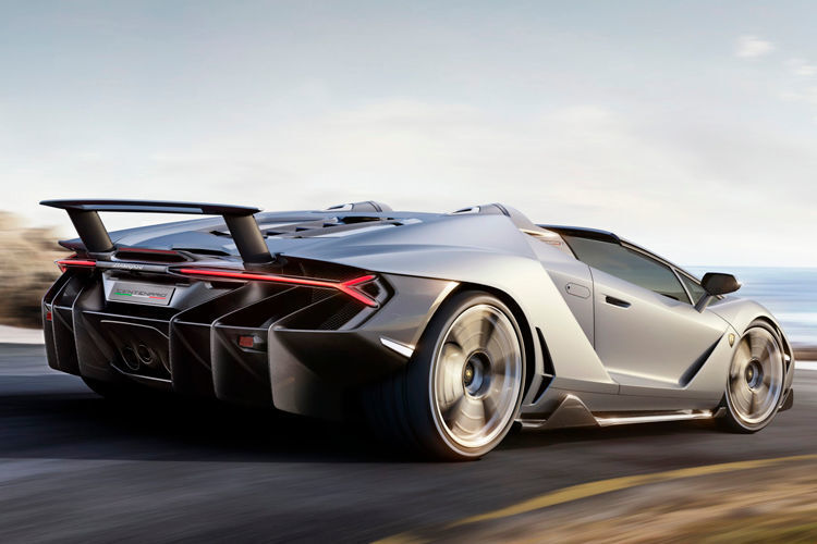 ... denn die auf 20 Fahrzeuge limitierte Offen-Version des Centenario ist bereits ausverkauft. (Lamborghini)