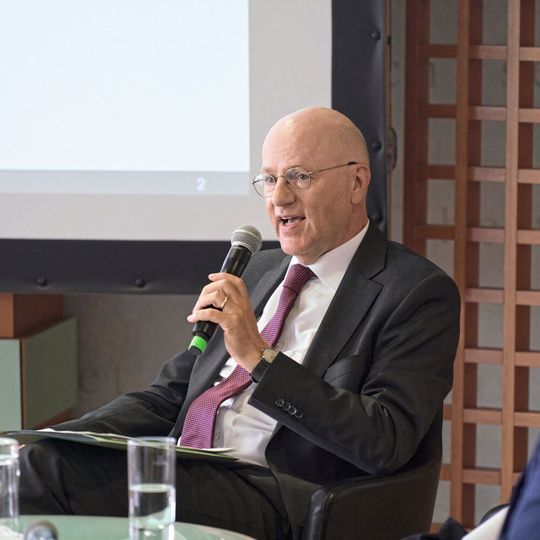 Dr. Reinhard Pfeiffer, stellvertretender Vorsitzender der Geschäftsführung der Messe München, freut sich auf eine informationsreiche Analytica 2022. Dr. Reinhard Pfeiffer, stellvertretender Vorsitzender der Geschäftsführung der Messe München, freut sich auf eine informationsreiche Analytica 2022.