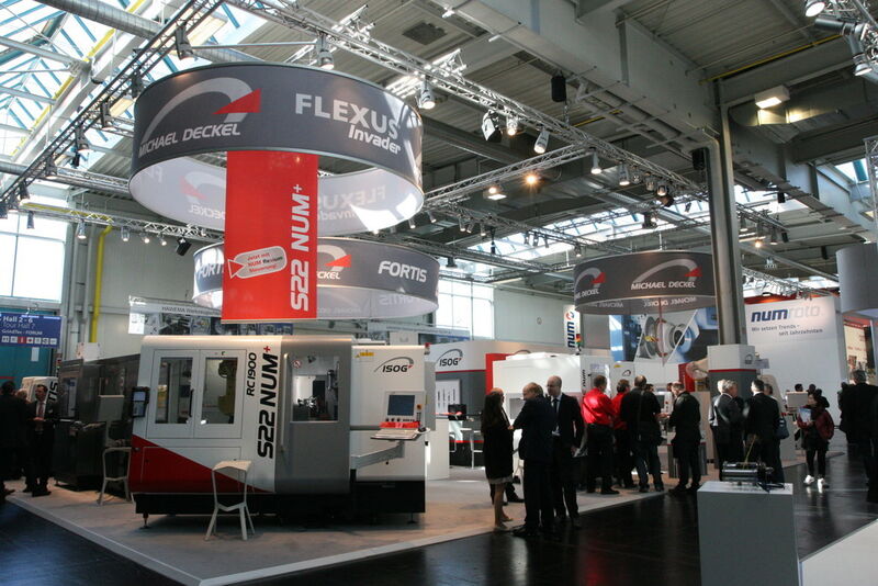 Erstmals präsentierte sich der oberbayrische Feinmechanik-Spezialist Michael Deckel auf der Grindtec unter seinem neuen Firmennamen Isog. Ausserdem präsentierte das Unternehmen seinen neuen Rundlaufoptimator Air und will in Zukunft seine Maschinen mit Fanuc-Steuerung Typ 31i-B5 anbieten. (Anne Richter, SMM)