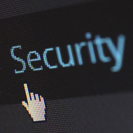 Im Einzelhandel herrscht in Sachen Datensicherheit noch Verbesserungsbedarf, wie eine aktuelle Arcserve-Studie zeigt.(Bild:  Werner Moser /  Pixabay)