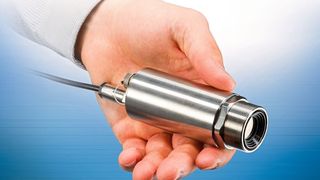 Für eine automatische Hot- und Cold-Spot-Erkennung in der Automatisierung, im Maschinenbau und in der Anlagenüberwachung wurde das intelligente Pyrometer Thermometer TIM 8  entwickelt. Es ist kompakt gebaut und lässt sich auch in enge Bauräume integrieren.  (Micro-Epsilon)