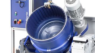 Bei den Tellerfliehkraftanlagen der CF-Serie von Otec lässt sich der Spalt zwischen Behälter und Teller so weit minimieren, dass keine Teile verklemmen. (Otec)