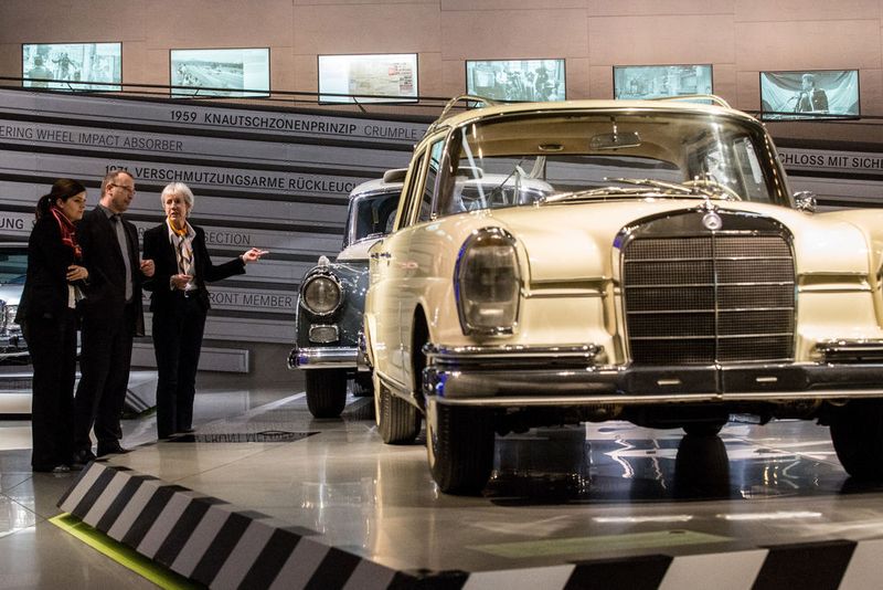 Das Mercedes-Benz-Museum bietet einen Überblick über die Automobilgeschichte von den Anfängen bis heute. (Daimler)