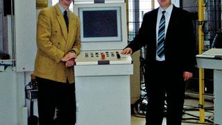 Sie treiben die Entwicklungen im Metakus voran: Geschäftsführer Dr.-Ing. Ulf Schliephake (links) und der wissenschaftliche Leiter des Zentrums Prof. Dr.-Ing. Kurt Steinhoff. Bild: Munde (Archiv: Vogel Business Media)