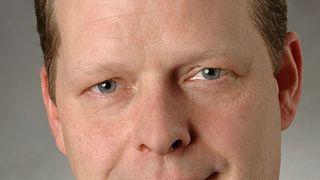 Matthias Dehof, Geschäftsführer der Dehof Ingenieur + Technik GbR: „Die Unternehmen leisten sich IT-Fachkräfte, um das Büronetzwerk zu administrieren, erwarten aber vom Betriebselektriker die Verwaltung des Produktionsnetzwerks.“ Bild: Dehof (Archiv: Vogel Business Media)