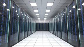 Blick in ein modernes Rechenzentrum. Der Bau solcher Anlagen boomt derzeit wegen des digitalen Wandels und der zunehmenden Nutzung von künstlicher Intelligenz. Leider fressen sie Strom und brauchen viel Wasser. Ein Umfrage zeigt, wie Deutschland zu Neubauten steht ... (Bild: Buggaggio)