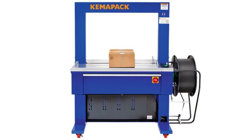 Die automatische Umreifungsmaschine 8601 von Kemapack wurde speziell zum Umreifen von Paketen mit PP-Band entwickelt. (Kemapack)