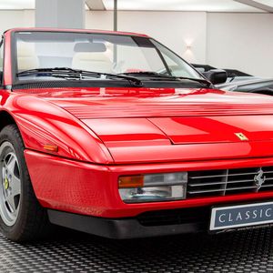 Für 65.560 Euro kam der Ferrari Mondial T Pininfarina unter den Hammer.(Bild:  Classicbid)