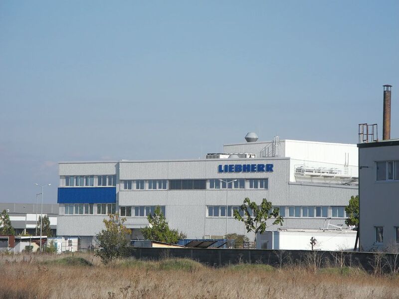 Zu den internationalen Großunternehmen, die sich in Bulgarien in der Nähe von Plovdiv niedergelassen haben, gehört Liebherr. (Stier)