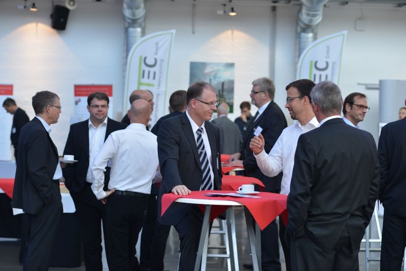 Impressionen des diesjährigen Digital Plant Kongress aus Würzburg. Fach- und Führungskräfte aus den Bereichen Prozessindustrie, Anlagenbau, Anlagenplanung und Anlagenkonstruktion diskutierten spannende Fragen rund um die Digitale Anlage. (Bild: Untch)