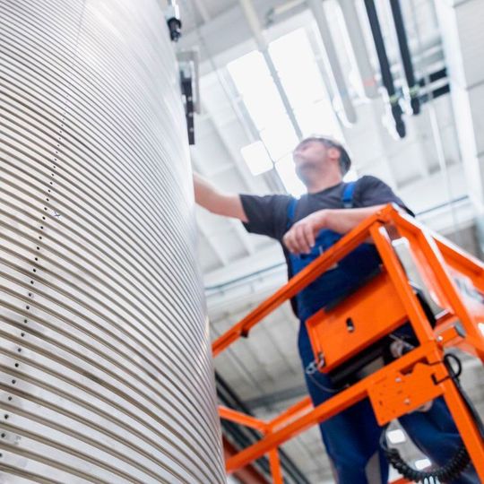 Sunfire wird eine Front-End-Engineering-Studie für ein Wasserstoff-Großprojekt in Europa bereitstellen.(Bild:  Sunfire)