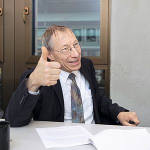 «Ich treffe überall in der Schweizer Industrie auf Vertreter der ca. 10 000 Ingenieure, die in den letzten 20 Jahren durch eine meiner Vorlesungen gegangen sind.» Prof. Dr. Konrad Wegener, Leiter Inst. f. Werkzeugmaschinen, ETH Zürich(Bild:  Thomas Entzeroth)