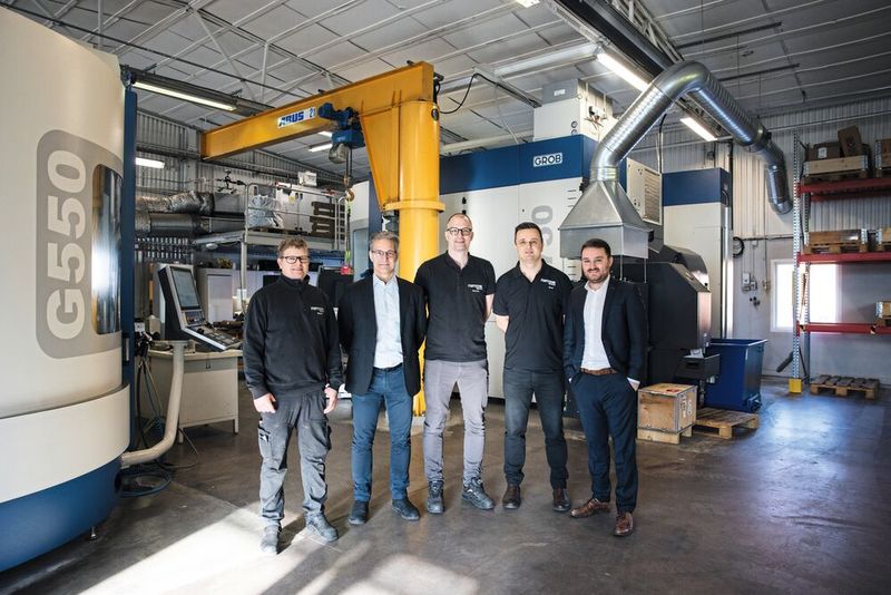 (from left): David Catoni (owner of Formteknik Värnamo), Magnus Friedland (Johan Nordström), Dennis Martinsson (owner of Formteknik Värnamo), Elvir Sijaric (owner of Formteknik Värnamo) and Steven Nieberle (Head of Sales, Universal Machines International). (Source: Grob-Werke)