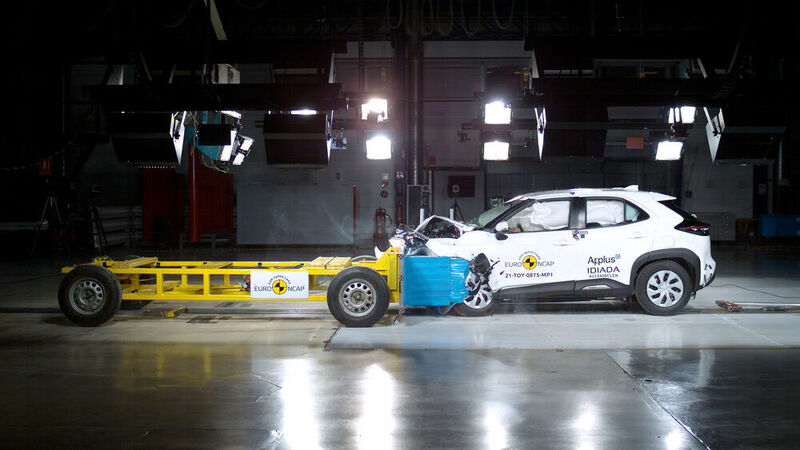 Der Toyota Yaris Cross erreichte im Euro-NCAP-Crashtest 86 Prozent beim Insassenschutz (Erwachsene), 84 Prozent beim Schutz mitfahrender Kinder, 78 Prozent beim Fußgängerschutz  und 81 Prozent bei der Sicherheitsausstattung. (Euro NCAP)