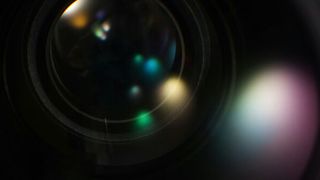 Kameras erhalten durch KI eine neu definierte Rolle in der Fertigung. (Bild: frei lizenziert)