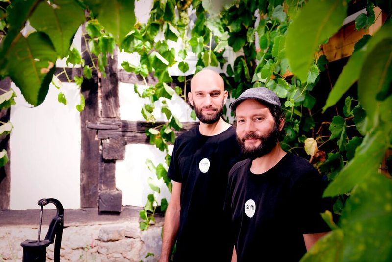 Samuel und Carsten Waldeck haben Shift zusammen mit ihrem Vater Rolf gegründet. Das Familienunternehmen hat seinen Sitz im hessischen Falkenberg. (Bild: Shift)