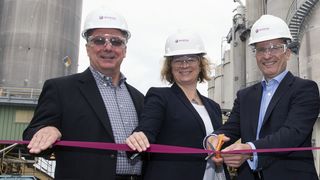 Participating in the 20,000 metric ton precipitated silica expansion in Chester were (left to right) Art Dube, business director, tire & rubber/ performance solutions for Evonik in North America; Dr. Heidi Groen, head of global production for Evonik’s Inorganic Materials Business Unit; Andreas Fischer, head of Evonik’s Silica Business Line; David Elliott, manufacturing director at Evonik’s precipitated silica plant in Chester; and Dr. Rainer Hahn, Evonik vice president silica in North America. (Picture: Laurence Kesterson/Evonik)