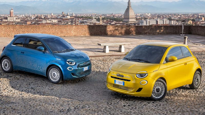 Der Fiat 500 ist zurück im Verkaufsspiel – und gleich auf Platz eins im Kleinstwagensegment geschossen.(Bild:  Stellantis/Fiat)
