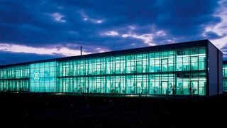 Nach Friedrichshafen haben auch die ZF-Standorte Passau, Schweinfurt, Saarbrücken sowie der Multidivisionsstandort Lemförde das offizielle Qualitätssiegel zur Vereinbarkeit von Beruf und Privatleben erhalten. (ZF)