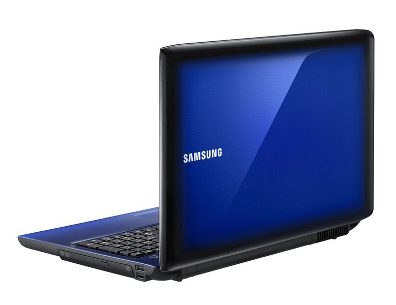 Rahmenloses Display und ein Gehäuse mit Farbverlauf machen das Multimedia-Notebook R590 zum Hingucker. (Archiv: Vogel Business Media)