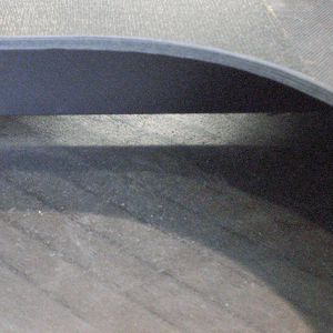 Bild 2: Fräskontur am Strukturbauteil aus kohle-
faserverstärktem Kunststoff. 
