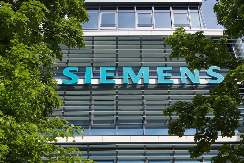 Siemens hat in 175 Jahren Firmengeschichte viele Änderungen durchlebt. Siemens hat in 175 Jahren Firmengeschichte viele Änderungen durchlebt.