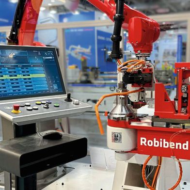 Im Fokus der neuesten Generation der Rohrbiege-Software „NxG“ von Schwarze-Robitec steht die einfachere Bedienung heißt es. Zu erleben wird sie unter anderem auf der Euroblech in Halle 11 sein. (Bild: Schwarze-Robitec)