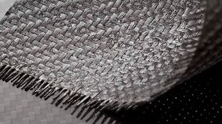 Vorimprägniertes Halbzeug auf Basis von Vestanat (Bild: Evonik)