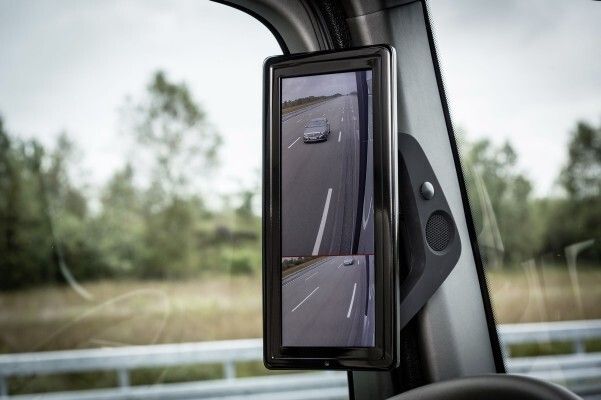 Der Mercedes-Benz Future Truck 2025: Weltpremiere der spektakulären Studie des Lkw von morgen – autonome Fahrt in eine faszinierende Zukunft (Mercedes-Benz)