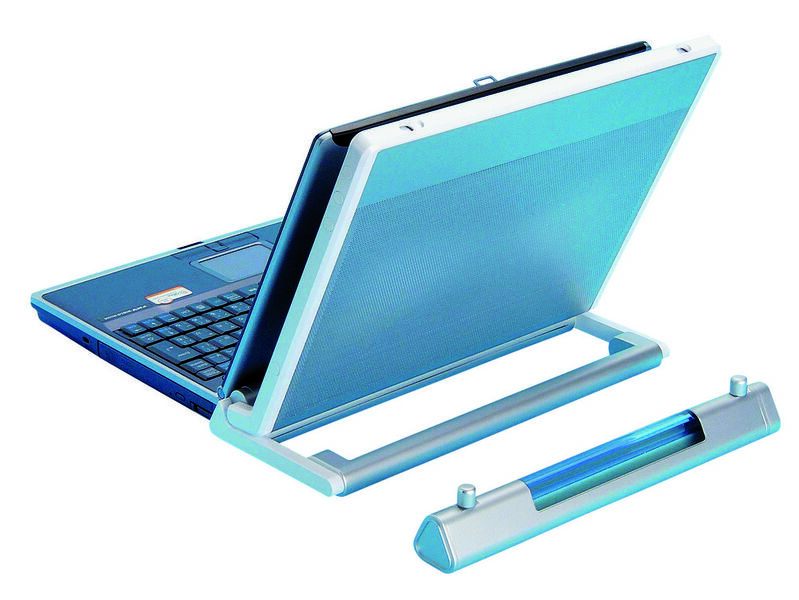 Bild 3: Dieser Laptop-Prototyp von Fujitsu wird von einer Brennstoffzelle betrieben Bild: Fujitsu (Archiv: Vogel Business Media)