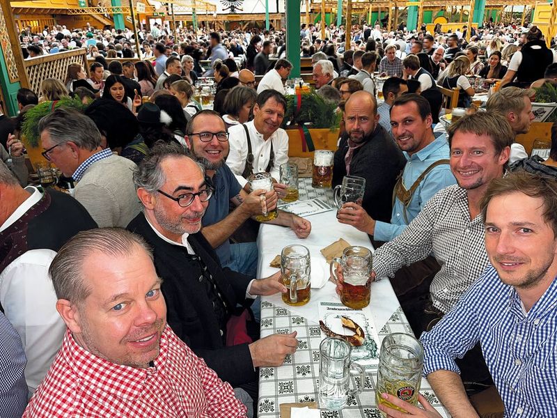 (v. l.) Swen Schuur (Techflash), Andreas Raum (freyraum), Florian Blössl (coTec), Thorsten Haas (Acer), Sascha Morbitzer und Manuel Starke (Bluechip), Robert Perenz (Acer) und Jan Kubitza (Solo IT Solutions) (Bild: Vogel IT-Medien GmbH)