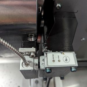 Kistlers TMS liefert hochauflösende Echtzeitmessungen auf rotierenden oder gerade bewegten Maschinenteilen. Die Datenübertragung gelingt problemlos ohne Kabel oder Batterien im 24/7-Betrieb, wie Kistler betont.(Bild:  Kistler)