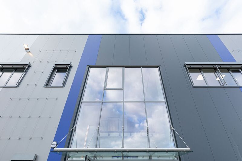 BMW-Kompetenzzentrums Batteriezellfertigung in Parsdorf bei München.  (Bild: HARRY ZDERA)