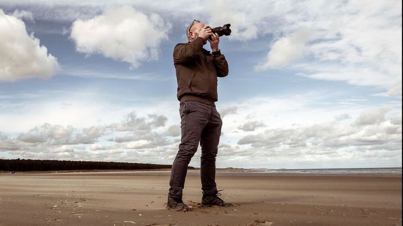 Der Fotograf und künstlerische Leiter der 2026er-Ausgabe des Kalenders ist Solve Sundsbö. (Bild: Alessandro Scotti)