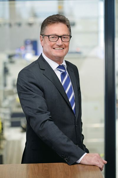 „Die eigene Fertigungstiefe ist bei diesen Maschinen ein entscheidender Faktor, weil die Genauigkeit einer solchen Maschine nur in der Fertigung entstehen kann”, urteilt Fred Bisgwa, geschäftsführender Gesellschafter der Bimatec Soraluce Zerspanungstechnologie GmbH. (Bild: Bimatec Soraluce)