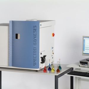 Neben zahlreichen Laborsystemen können auch mobile Analysengeräte in der Fertigung von Solarmodulen zum Einsatz kommen.