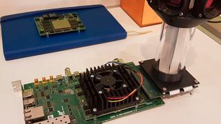 Surround-View-Demo mit FPGA-Board und 6 Kameras (Dream Chip Technologies/Arrow)