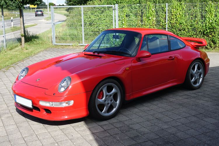 Der Porsche 993 Turbo S war der letzte aufgeladene Elfer mit Luftkühlung. (Bild: Schreiner/»kfz-betrieb«)