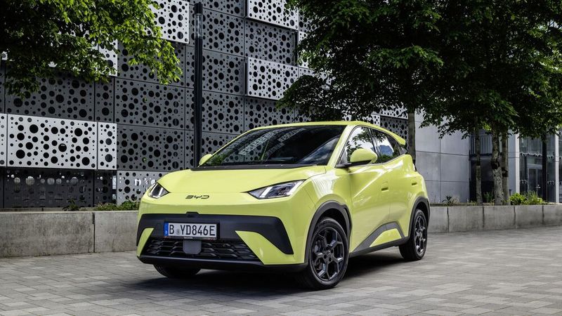 Ebenfalls ein starkes Preis-Leistungs-Verhältnis bietet der BYD Dolphin Surf, der bei rund 19.000 Euro startet. (Bild: BYD)