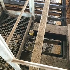 Schmutz und Staub? Auch unter rauen Umgebungsbedingungen liefert der Vegapuls 69 zuverlässige Messwerte.(Bild:  Vega)