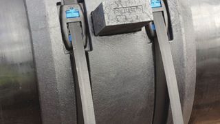 Smart Band vom Ingenieurbüro Bormann & Neupert ist gerade in anspruchsvollen Umgebungen eine Alternative zu Edelstahleinbindungen. (Bild: Bormann & Neupert)