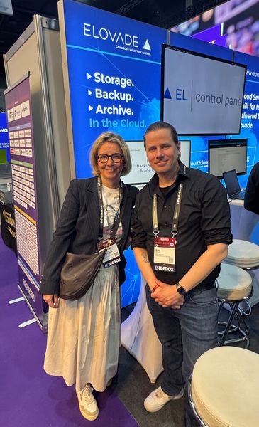 Stephanie Steen (IT-BUSINESS) und Alex Hassel (Elovade) (Bild: Vogel IT-Medien GmbH)