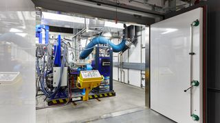 Motorenprüfstand bei Segula in Rüsselsheim. Die Einrichtung stammt aus der Zeit, als Opel noch zu GM gehörte. (Bild: OLIVER ROESLER/Segula)